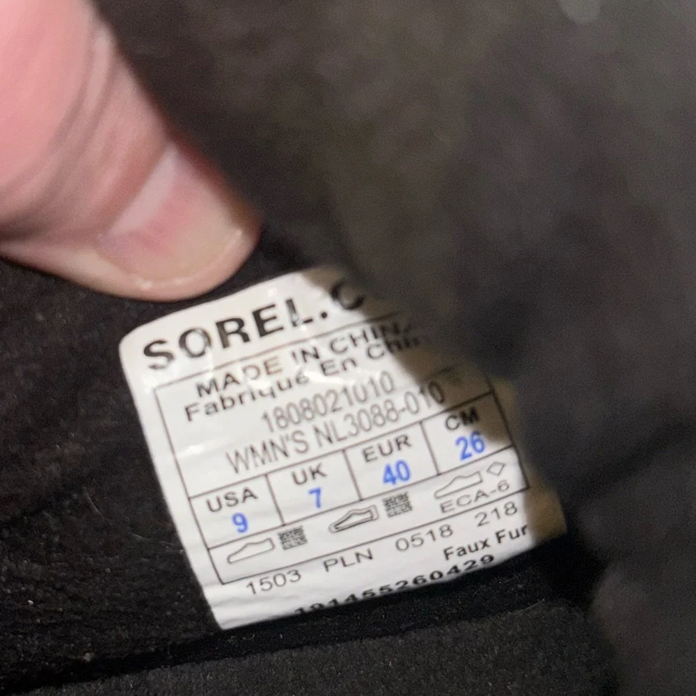 SOREL Whitney Short Camp Ankle Boot Black Nylon Puffer Winter Women's